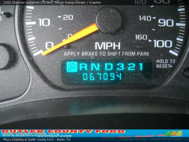 Sunset Orange Metallic / Graphite 2002 Chevrolet Avalanche Z71 4x4