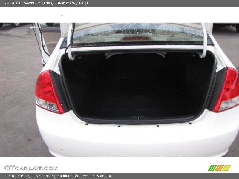 Clear White / Beige 2009 Kia Spectra EX Sedan