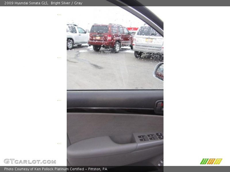 Bright Silver / Gray 2009 Hyundai Sonata GLS