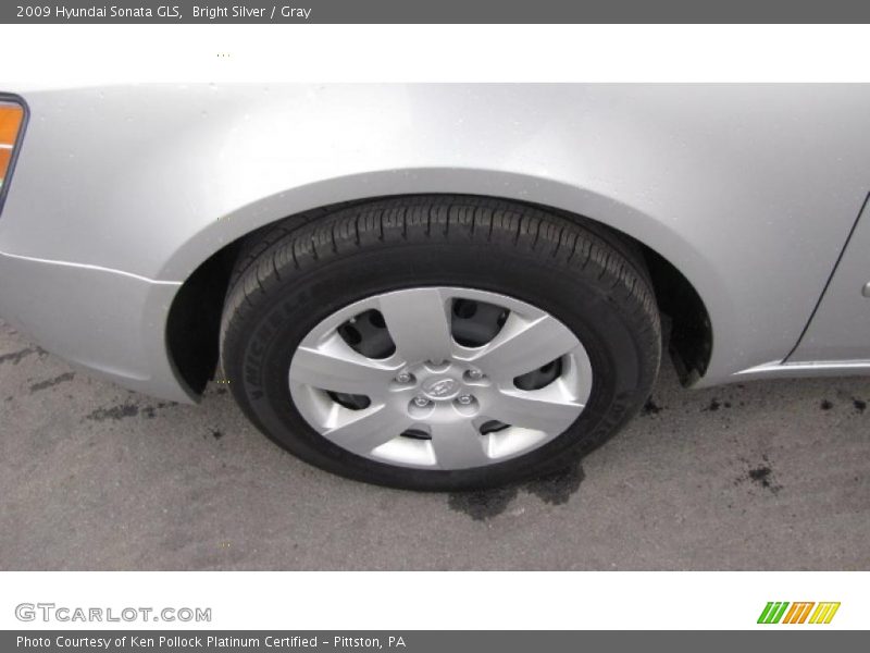 Bright Silver / Gray 2009 Hyundai Sonata GLS