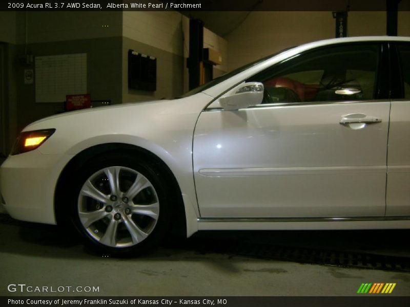 Alberta White Pearl / Parchment 2009 Acura RL 3.7 AWD Sedan