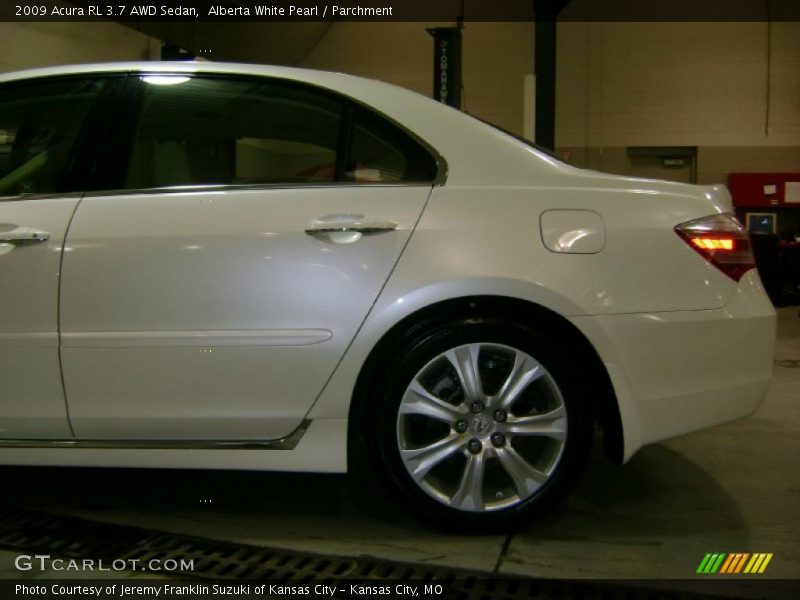 Alberta White Pearl / Parchment 2009 Acura RL 3.7 AWD Sedan