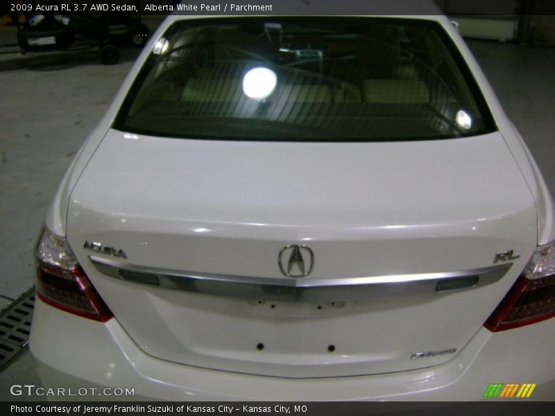 Alberta White Pearl / Parchment 2009 Acura RL 3.7 AWD Sedan