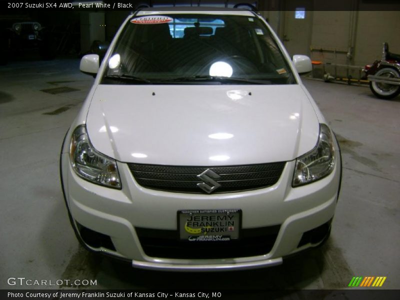Pearl White / Black 2007 Suzuki SX4 AWD