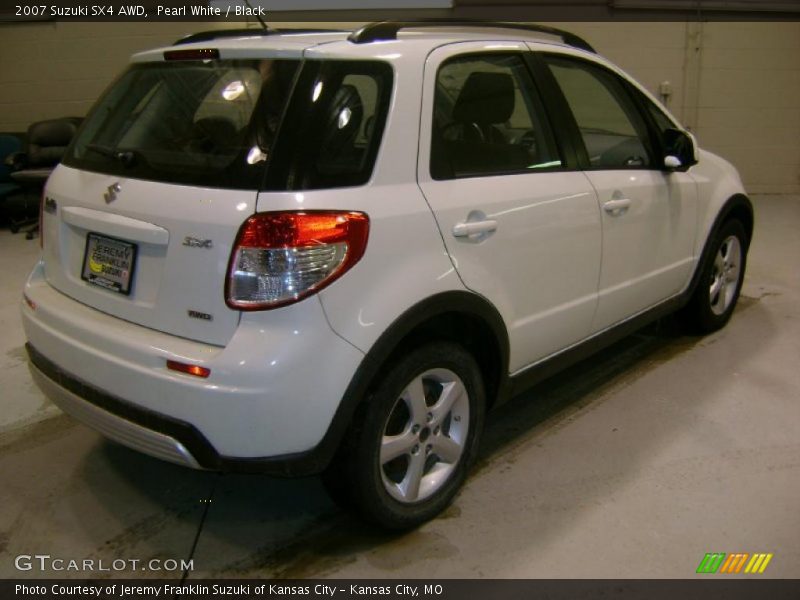 Pearl White / Black 2007 Suzuki SX4 AWD
