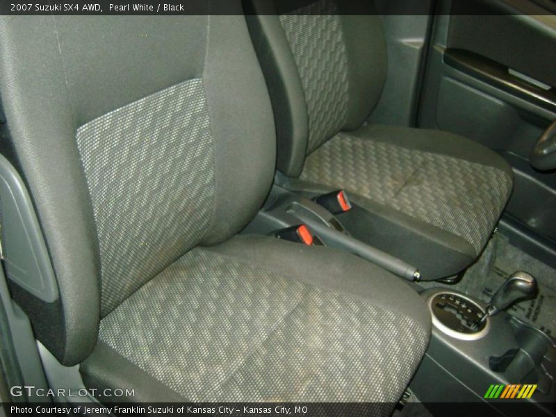 Pearl White / Black 2007 Suzuki SX4 AWD