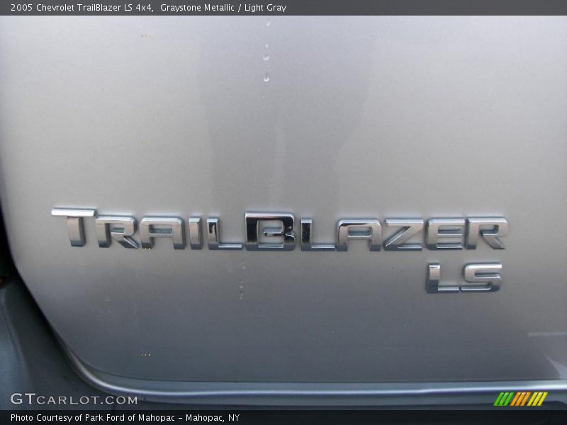 Graystone Metallic / Light Gray 2005 Chevrolet TrailBlazer LS 4x4
