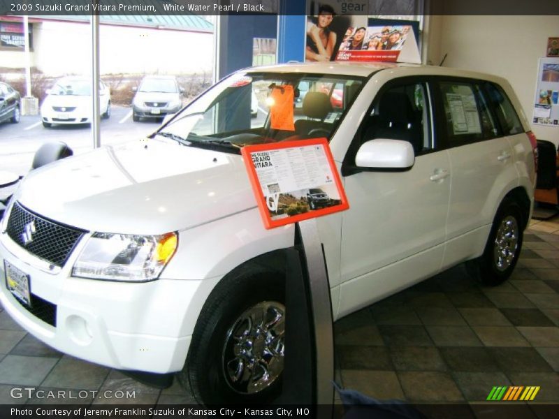White Water Pearl / Black 2009 Suzuki Grand Vitara Premium