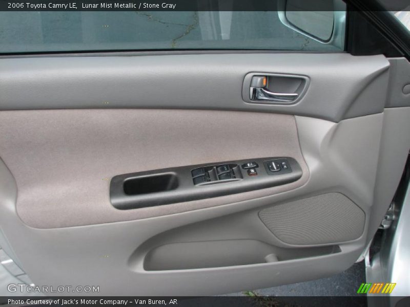 Lunar Mist Metallic / Stone Gray 2006 Toyota Camry LE
