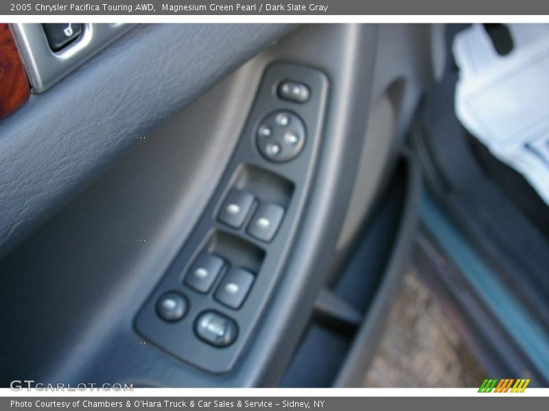 Magnesium Green Pearl / Dark Slate Gray 2005 Chrysler Pacifica Touring AWD