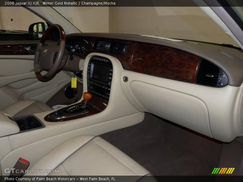 Winter Gold Metallic / Champagne/Mocha 2008 Jaguar XJ XJ8