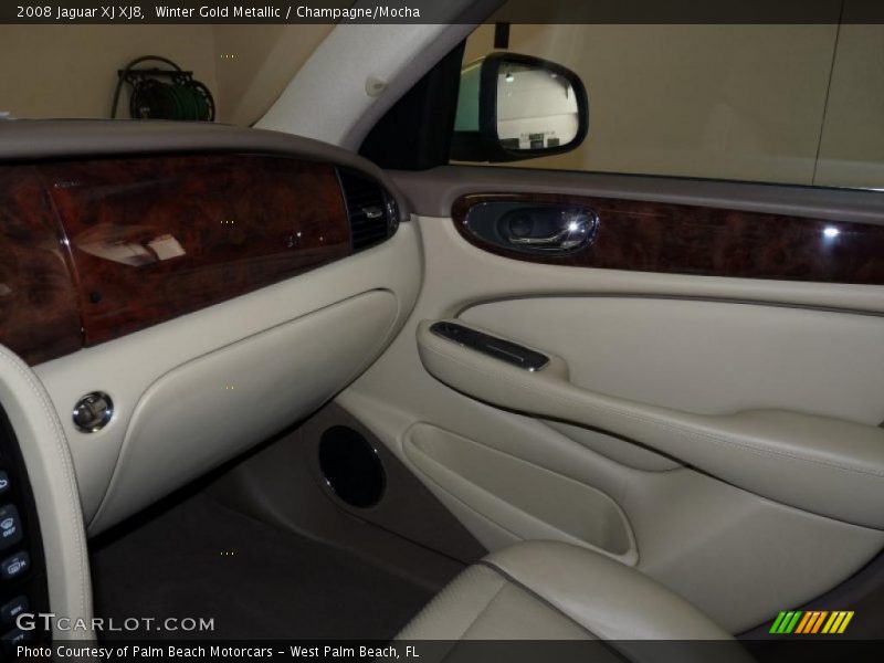 Winter Gold Metallic / Champagne/Mocha 2008 Jaguar XJ XJ8