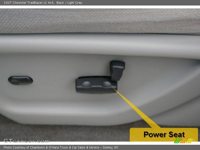 Black / Light Gray 2007 Chevrolet TrailBlazer LS 4x4