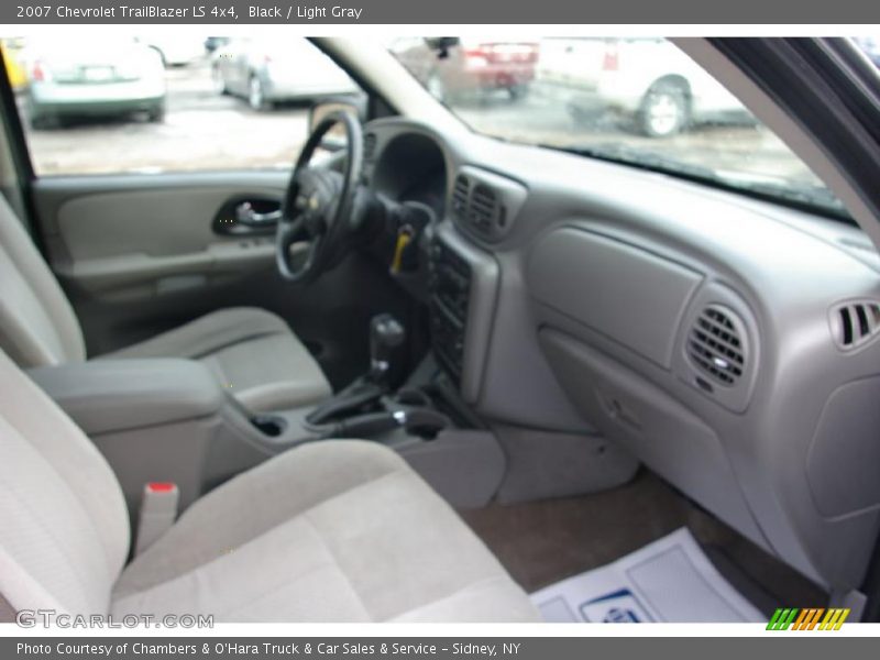 Black / Light Gray 2007 Chevrolet TrailBlazer LS 4x4