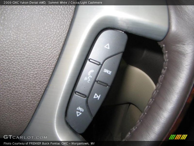 Summit White / Cocoa/Light Cashmere 2009 GMC Yukon Denali AWD