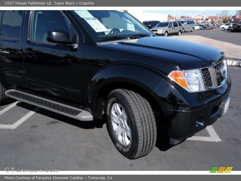 Super Black / Graphite 2007 Nissan Pathfinder LE