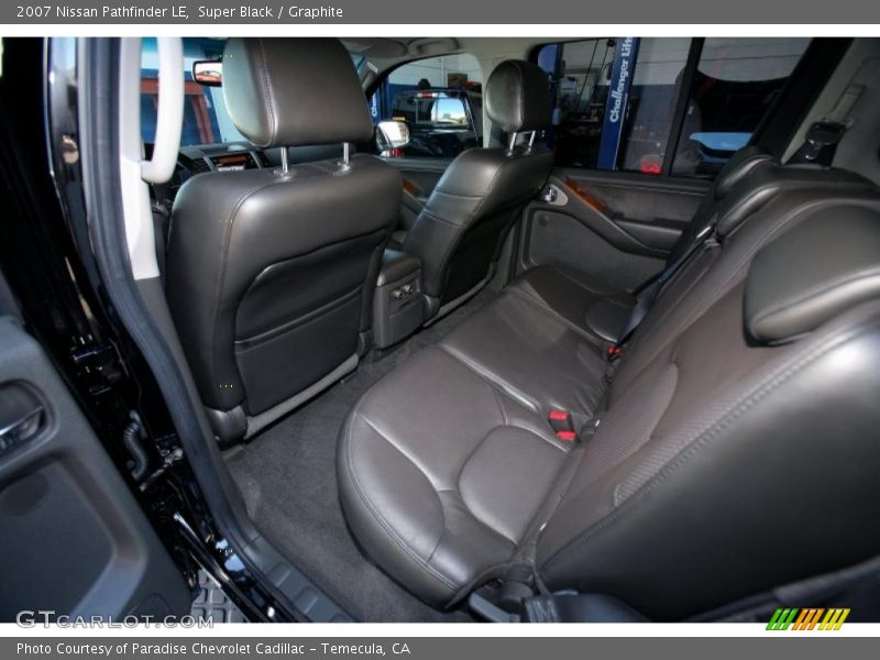 Super Black / Graphite 2007 Nissan Pathfinder LE