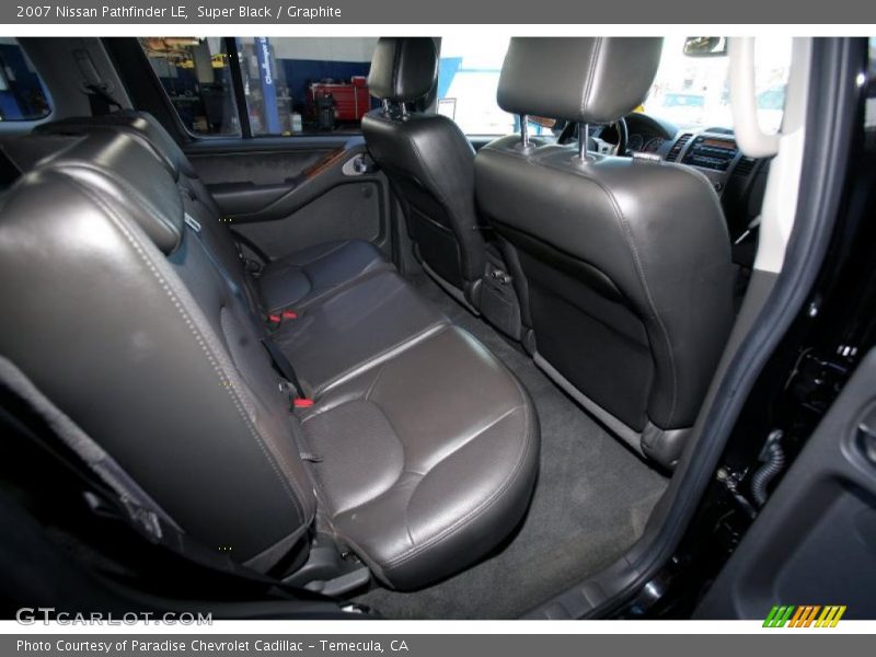 Super Black / Graphite 2007 Nissan Pathfinder LE