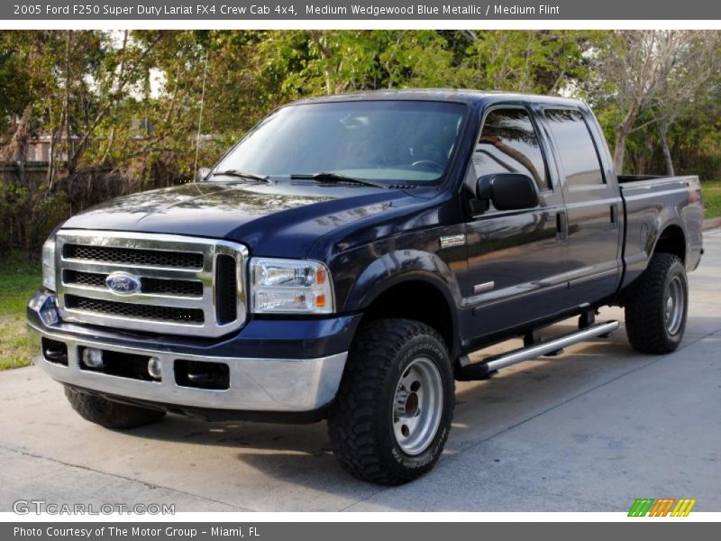 Medium Wedgewood Blue Metallic / Medium Flint 2005 Ford F250 Super Duty Lariat FX4 Crew Cab 4x4
