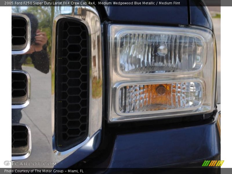 Medium Wedgewood Blue Metallic / Medium Flint 2005 Ford F250 Super Duty Lariat FX4 Crew Cab 4x4