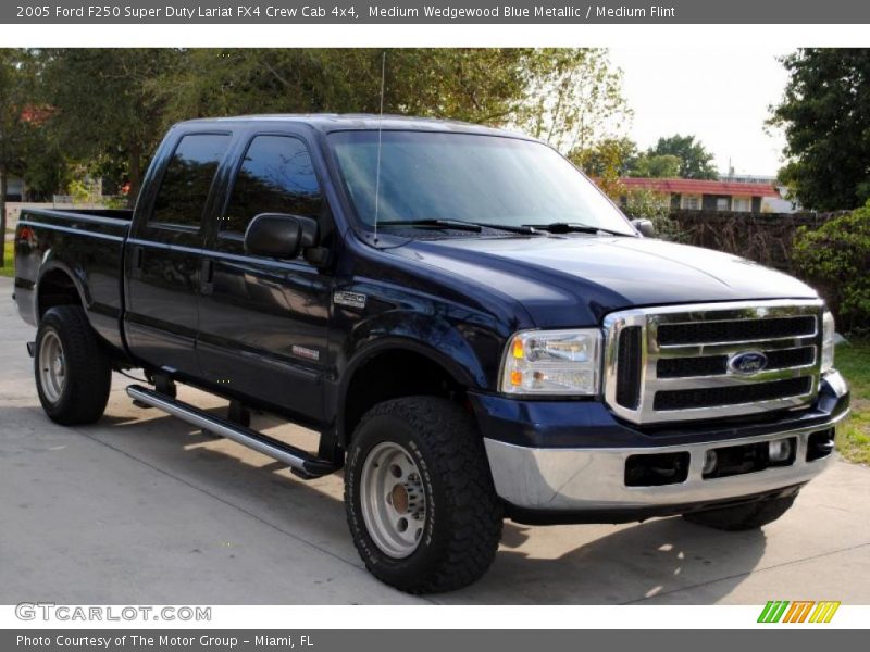 Medium Wedgewood Blue Metallic / Medium Flint 2005 Ford F250 Super Duty Lariat FX4 Crew Cab 4x4