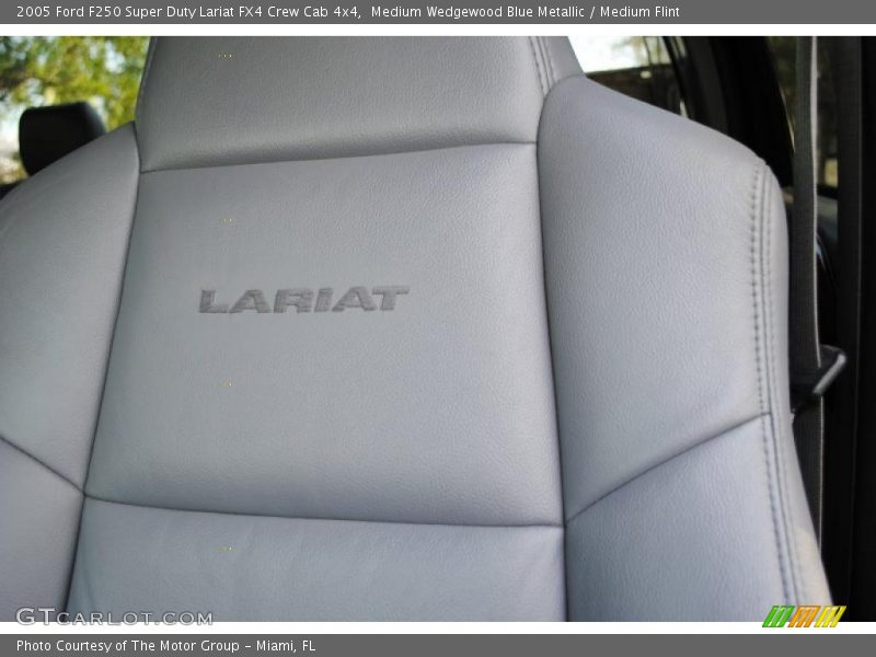Medium Wedgewood Blue Metallic / Medium Flint 2005 Ford F250 Super Duty Lariat FX4 Crew Cab 4x4