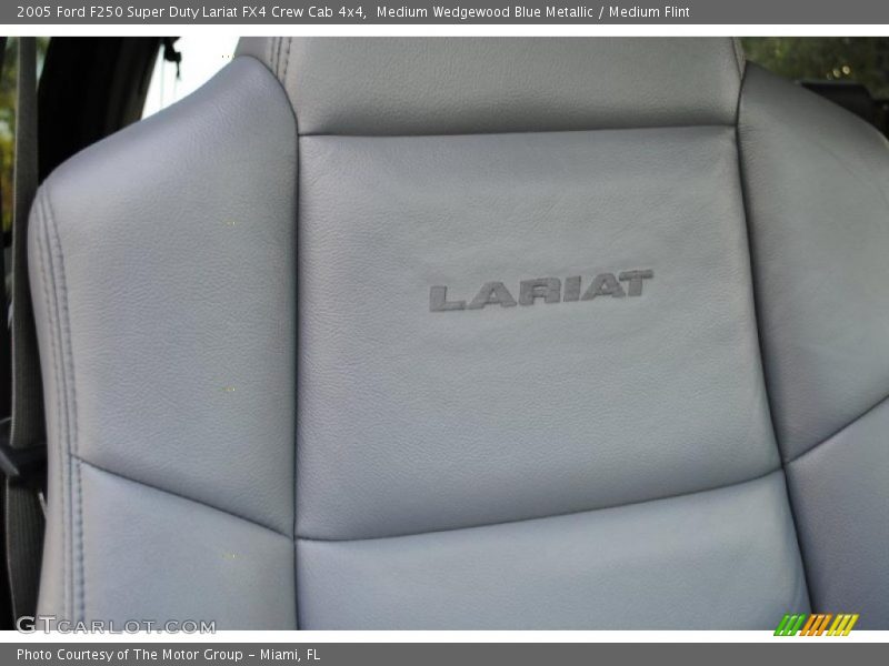 Medium Wedgewood Blue Metallic / Medium Flint 2005 Ford F250 Super Duty Lariat FX4 Crew Cab 4x4