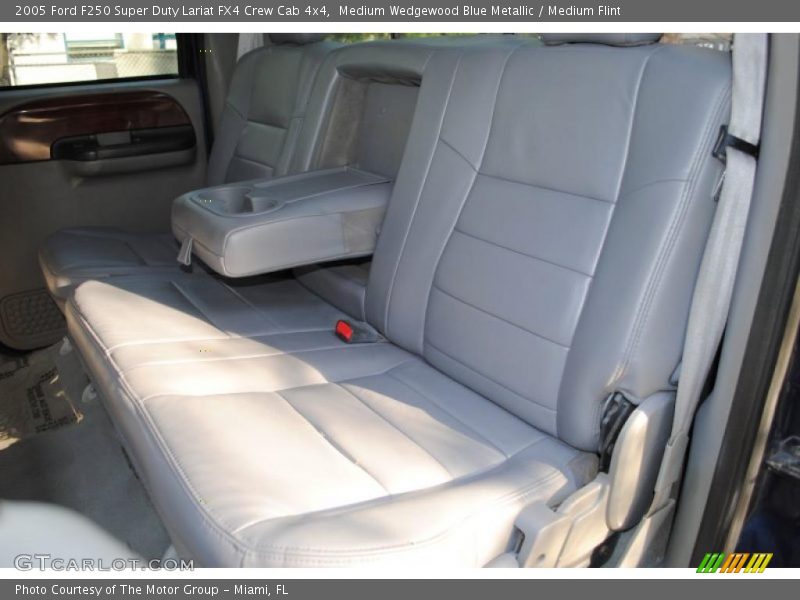 Medium Wedgewood Blue Metallic / Medium Flint 2005 Ford F250 Super Duty Lariat FX4 Crew Cab 4x4