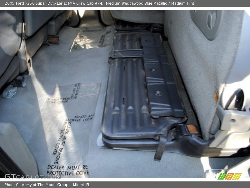 Medium Wedgewood Blue Metallic / Medium Flint 2005 Ford F250 Super Duty Lariat FX4 Crew Cab 4x4