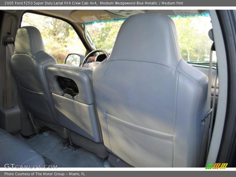 Medium Wedgewood Blue Metallic / Medium Flint 2005 Ford F250 Super Duty Lariat FX4 Crew Cab 4x4