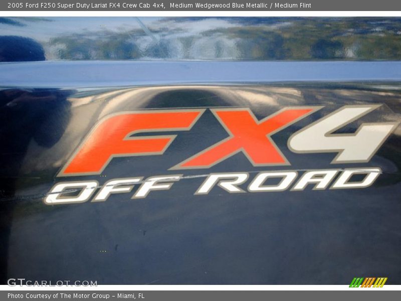 Medium Wedgewood Blue Metallic / Medium Flint 2005 Ford F250 Super Duty Lariat FX4 Crew Cab 4x4