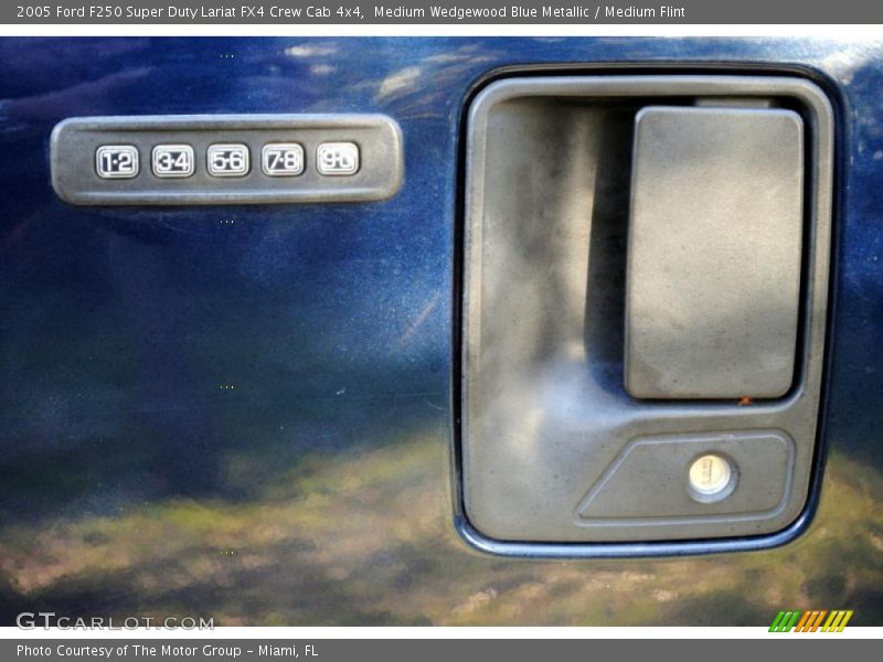 Medium Wedgewood Blue Metallic / Medium Flint 2005 Ford F250 Super Duty Lariat FX4 Crew Cab 4x4