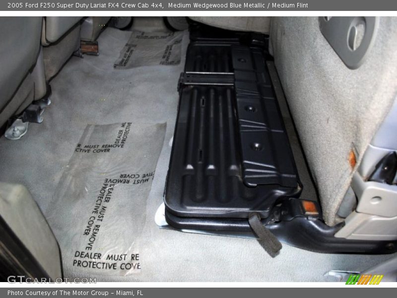 Medium Wedgewood Blue Metallic / Medium Flint 2005 Ford F250 Super Duty Lariat FX4 Crew Cab 4x4