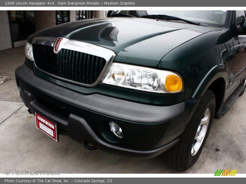 Dark Evergreen Metallic / Medium Graphite 1998 Lincoln Navigator 4x4