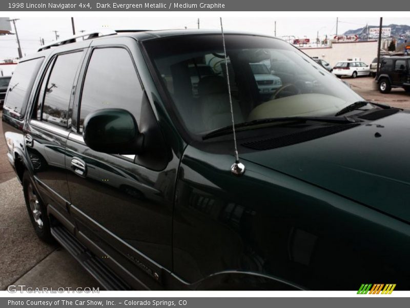 Dark Evergreen Metallic / Medium Graphite 1998 Lincoln Navigator 4x4