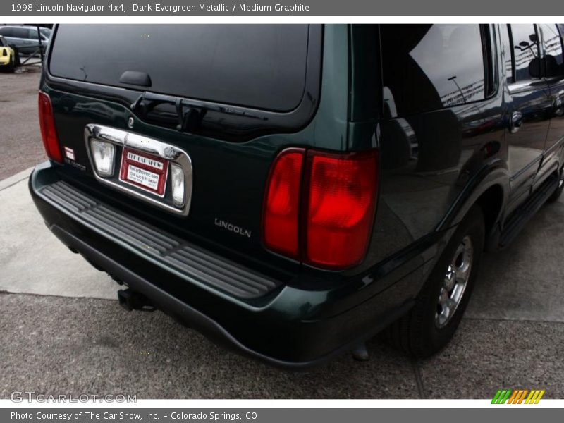 Dark Evergreen Metallic / Medium Graphite 1998 Lincoln Navigator 4x4