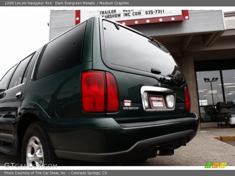 Dark Evergreen Metallic / Medium Graphite 1998 Lincoln Navigator 4x4