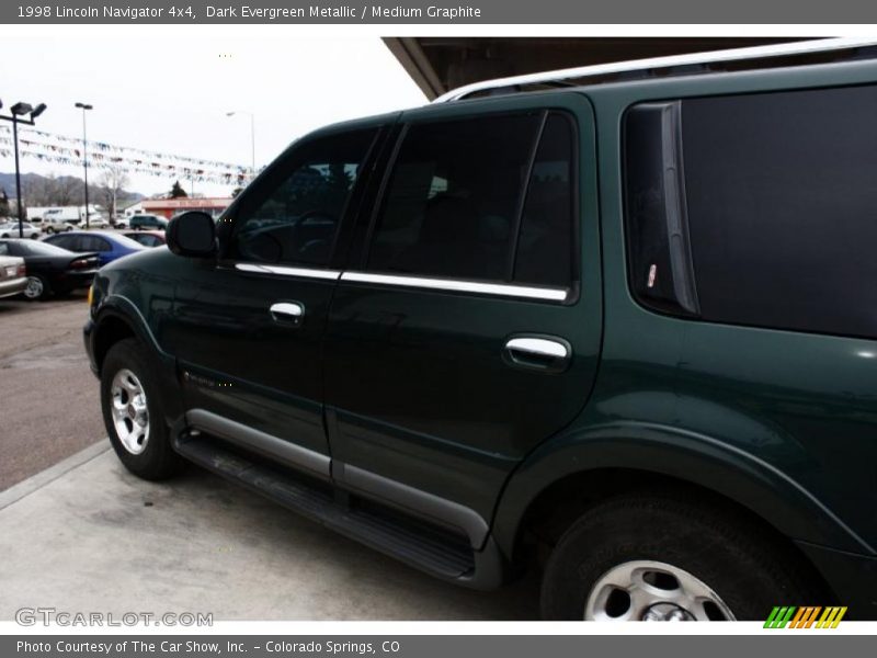 Dark Evergreen Metallic / Medium Graphite 1998 Lincoln Navigator 4x4