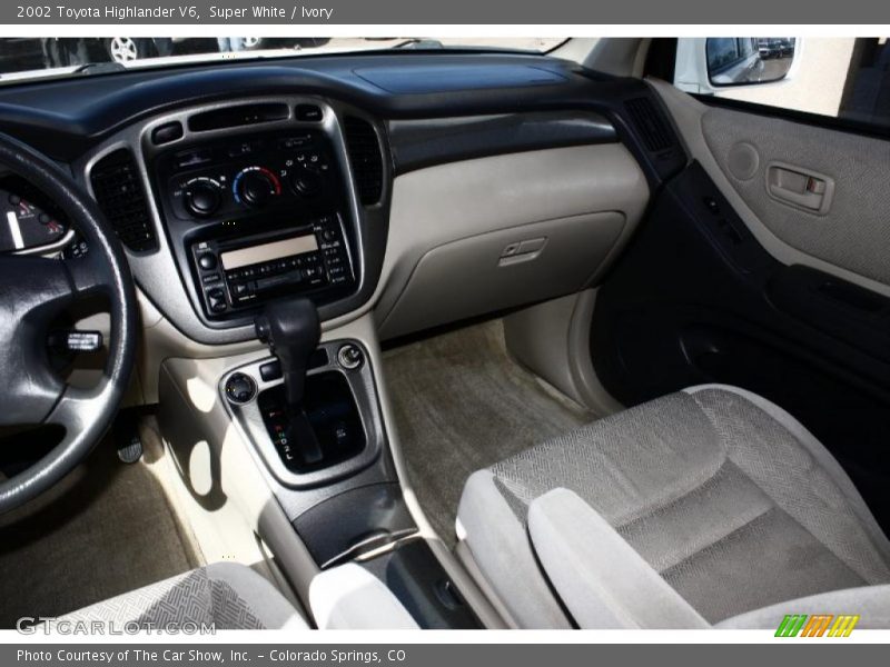 Super White / Ivory 2002 Toyota Highlander V6