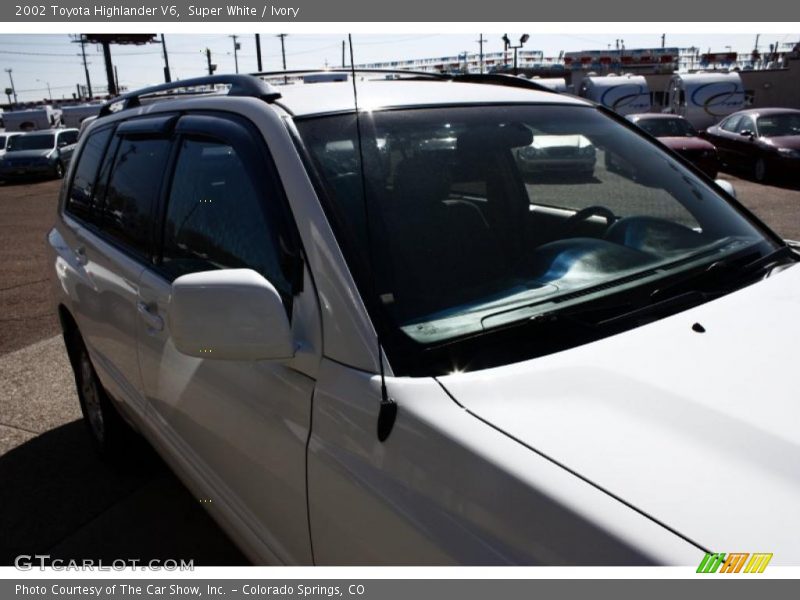 Super White / Ivory 2002 Toyota Highlander V6