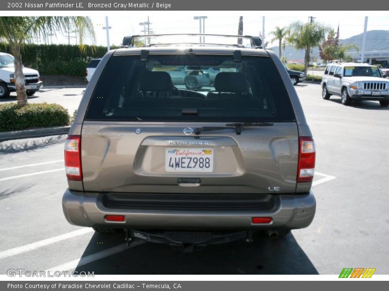 Bronzed Gray Metallic / Beige 2002 Nissan Pathfinder LE