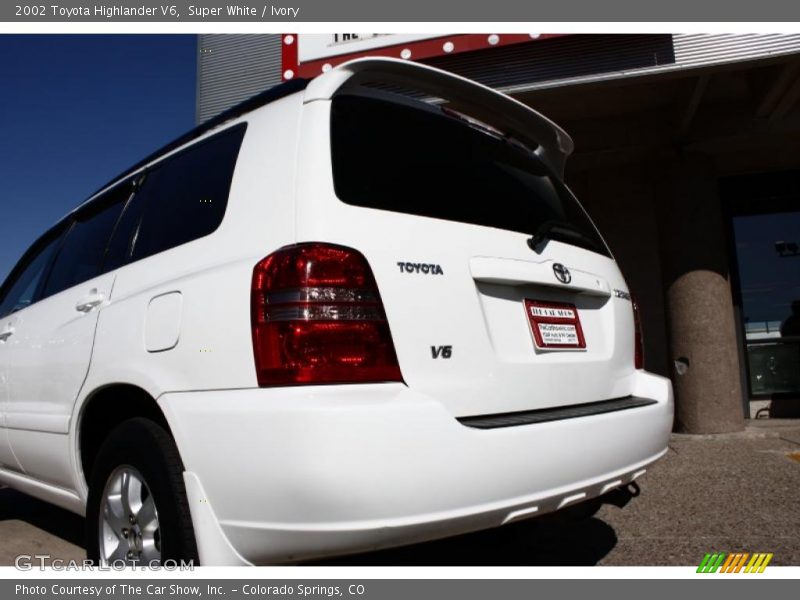 Super White / Ivory 2002 Toyota Highlander V6