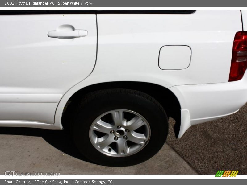 Super White / Ivory 2002 Toyota Highlander V6