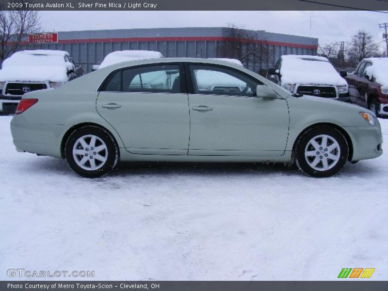 Silver Pine Mica / Light Gray 2009 Toyota Avalon XL