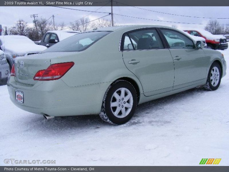 Silver Pine Mica / Light Gray 2009 Toyota Avalon XL