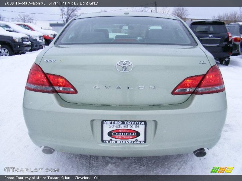Silver Pine Mica / Light Gray 2009 Toyota Avalon XL