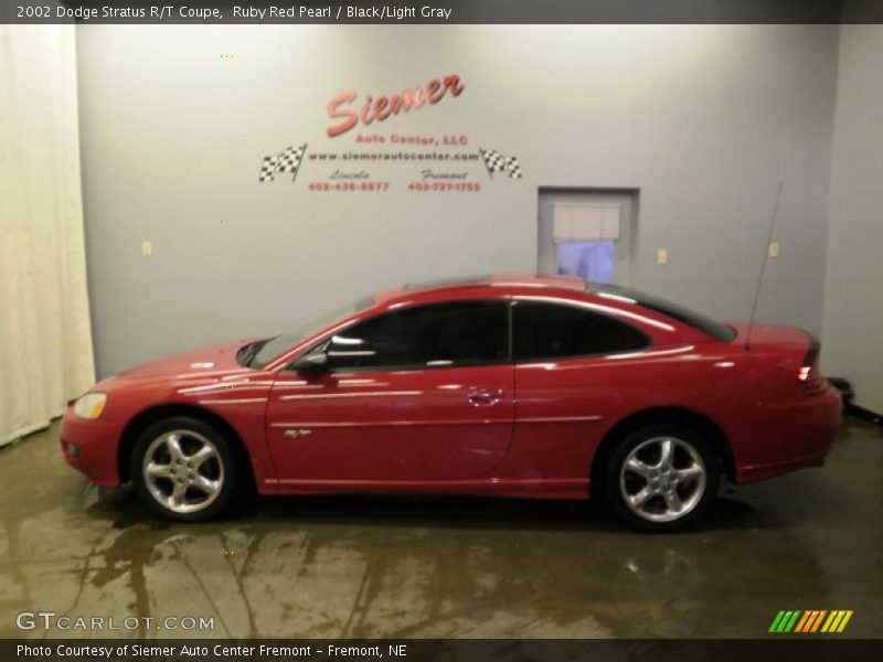 Ruby Red Pearl / Black/Light Gray 2002 Dodge Stratus R/T Coupe
