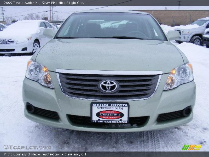 Silver Pine Mica / Light Gray 2009 Toyota Avalon XL
