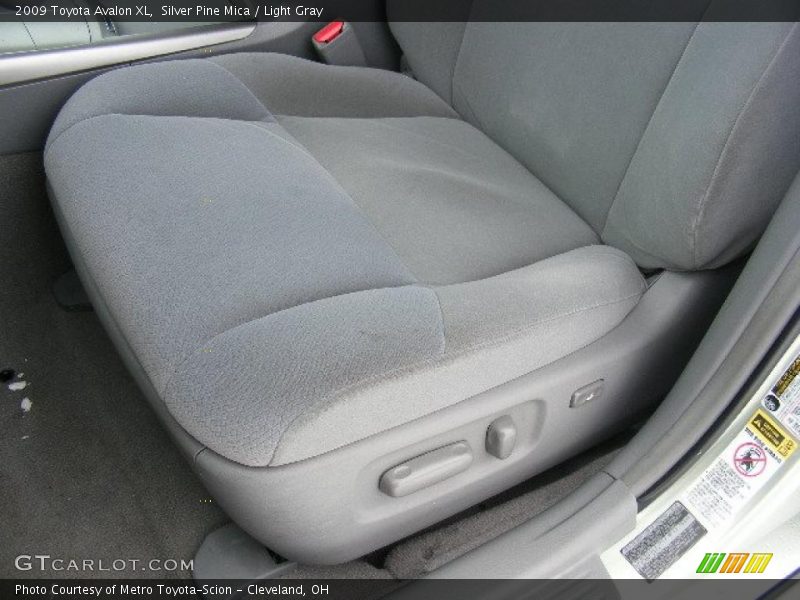 Silver Pine Mica / Light Gray 2009 Toyota Avalon XL