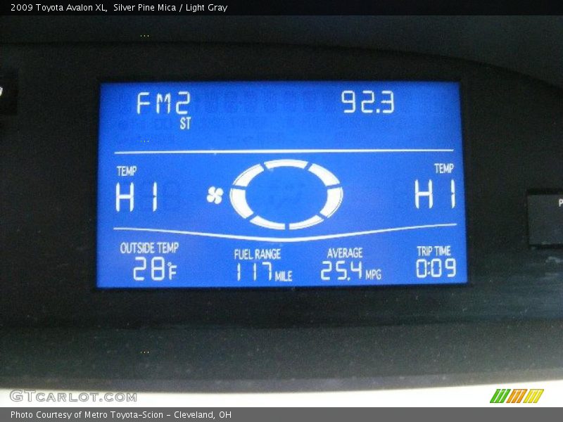 Silver Pine Mica / Light Gray 2009 Toyota Avalon XL